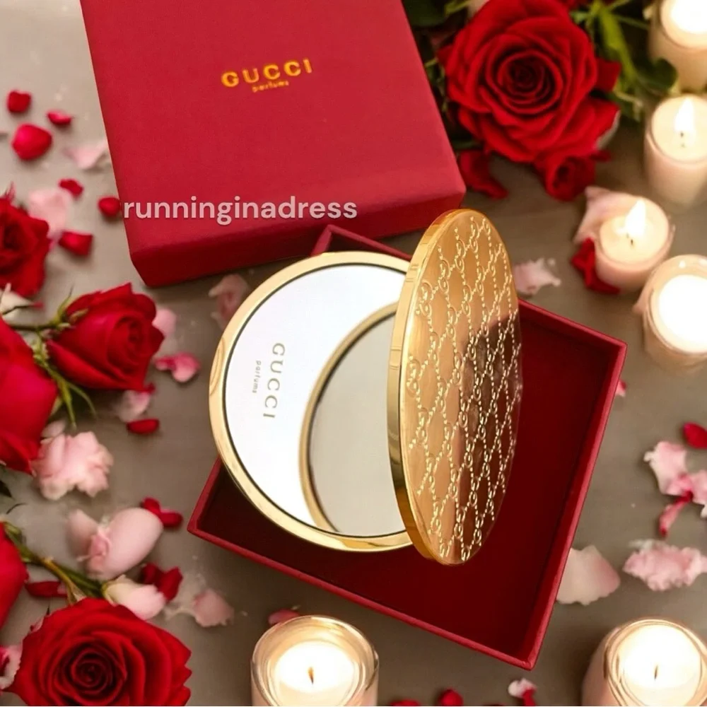New Limited Edition Gucci Embossed Monogram Compact Double Mirror In Gold - Picture 10 of 16